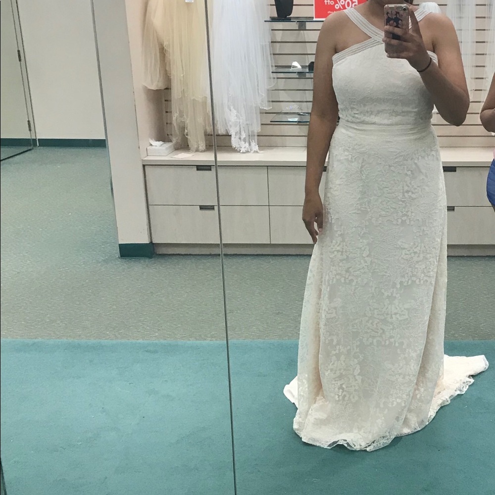 Unused Wedding Dress with accessories